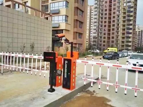 停車(chē)場(chǎng)道閘如何防砸？